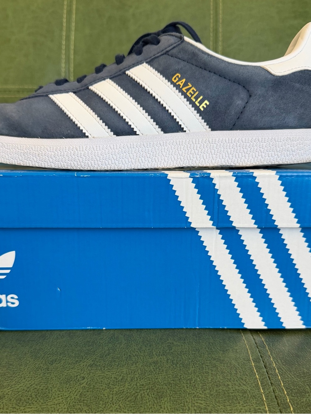 Adidas Gazelle Suede Sneakers - Navy Blue / White - Mens 7.5 or Women’s 8.5